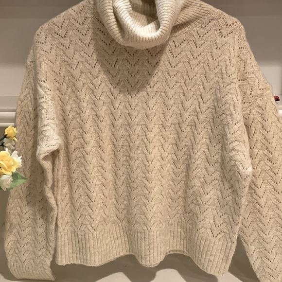 Old Navy sweater.#228 - Picture 7 of 12